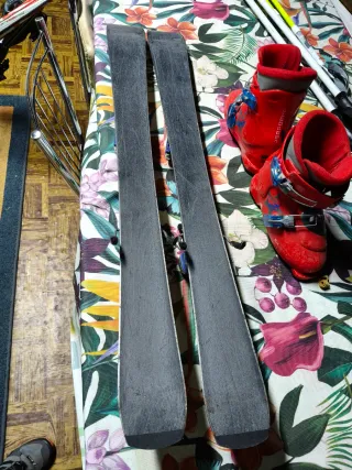 Sci e scarponi per bambini