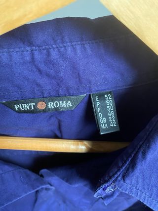 Camisa azul de manga larga