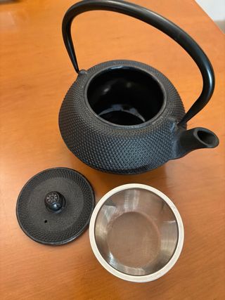 Tetera de hierro fundido negra