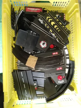 LOTE DE PISTAS DE SCALEXTRIC VARIADAS SLOT