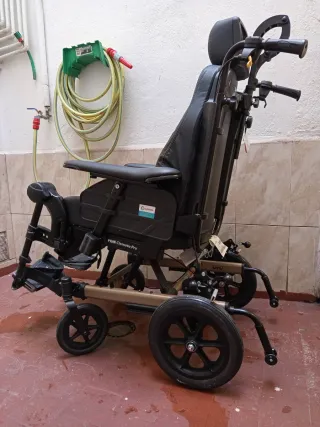 Silla de ruedas de ortopedia.