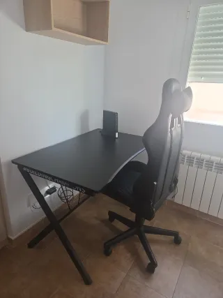 Escritorio con silla Gaming Negro