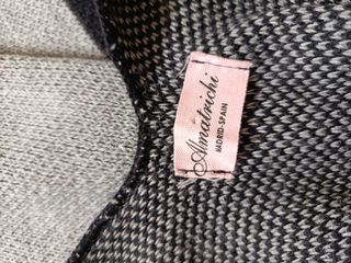 Poncho Almatrichi Beige, Negro y Gris