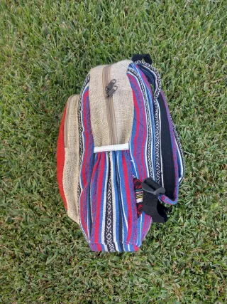 Mochila Multicolor con Diseño Étnico