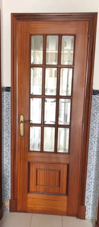 Puertas de interior de madera 40 € cada una