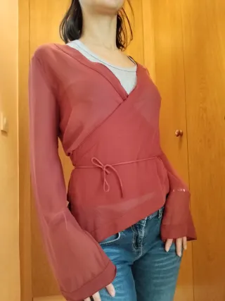 Blusa granate cruzada manga larga