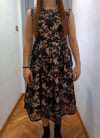 Vestido floral negro y marrón Talla XS