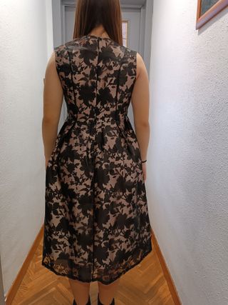 Vestido floral negro y marrón Talla XS