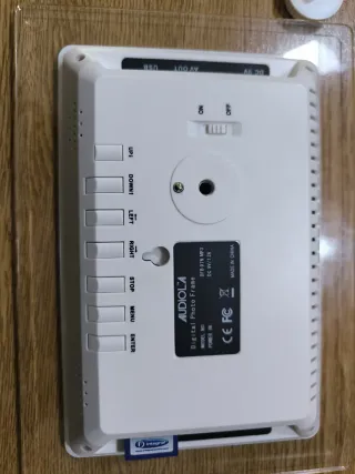 Marco de fotos digital blanco