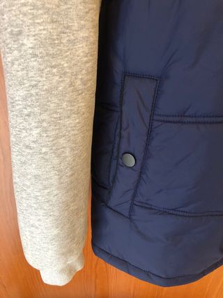 Anorak acolchado azul y gris talla 54