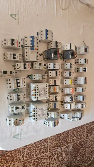 Magnetotérmico CHNT NL1-63 25A