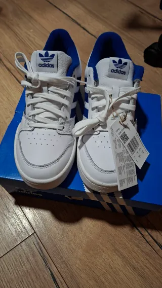 Zapatillas Adidas Blancas y Azules Nuevas