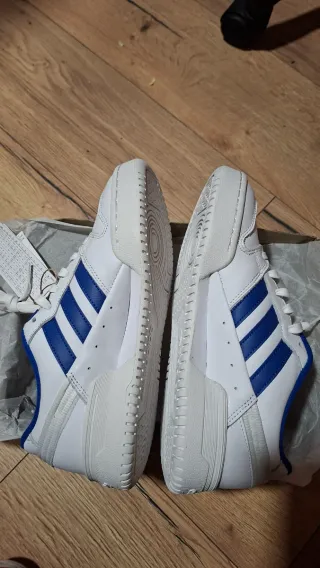 Zapatillas Adidas Blancas y Azules Nuevas