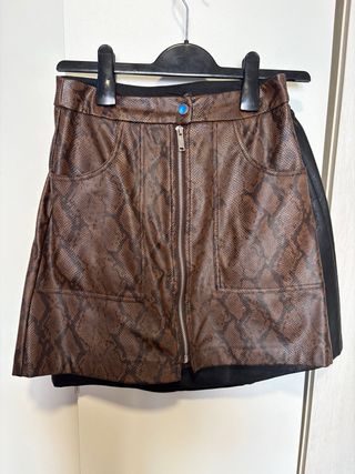 3 preciosas Faldas cortas Talla XS