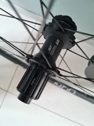 Par Ruedas DT Swiss CR 1400 Dicut 700c - Sh/Sram