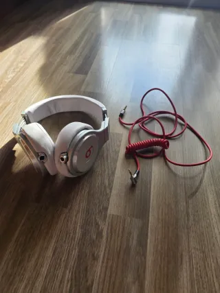 Cuffie Beats by Dre pro Bianche Argento