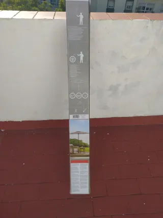 Sombrilla beige 245 cm alto, 3 m diámetro