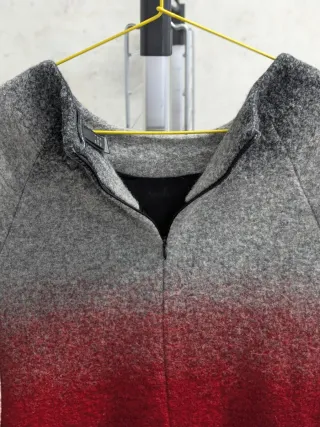 Vestido Mango degradado gris, rojo y negro.