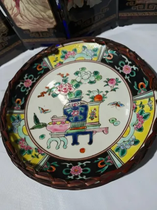 Plato decorativo chino antiguo