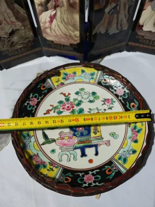 Plato decorativo chino antiguo
