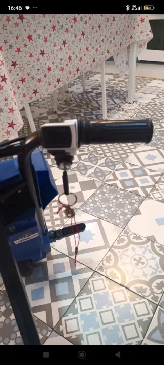 Triciclo eléctrico infantil hasta 70kg.