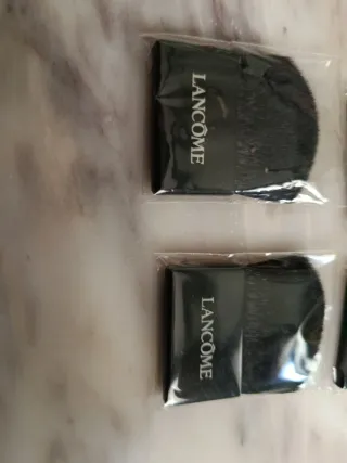 4 brochas de maquillaje Lancome