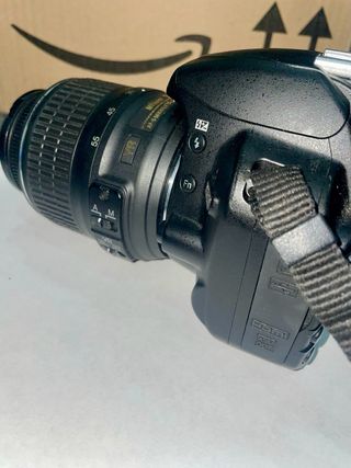 Cámara Nikon D3100 + Accesorios