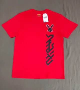Camiseta roja estampada talla M
