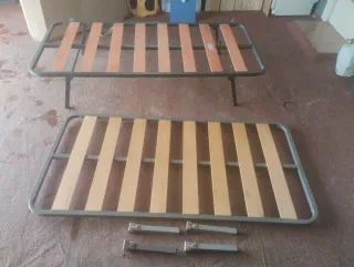 2 Somieres metálicos con lamas de madera