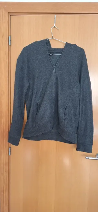 Chaqueta polar con capucha gris Talla M