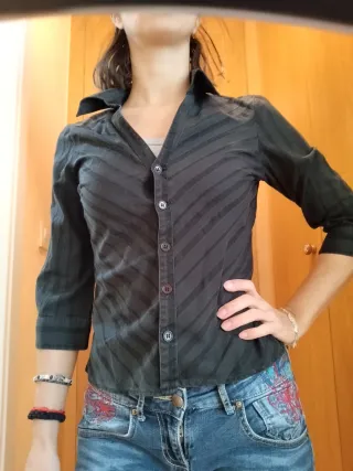 Camisa negra mujer rayas