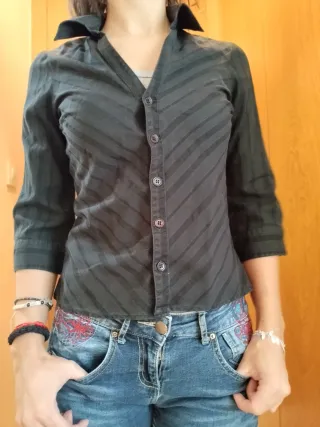 Camisa negra mujer rayas