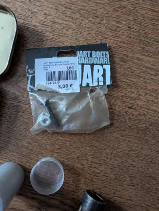 Accesorios para patinete: ruedas, tornillos, etc.