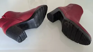 Botines de piel rojos Wonders