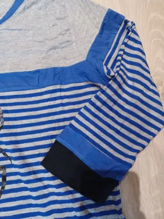 Camiseta Alba Conde Rayas Azul y Gris