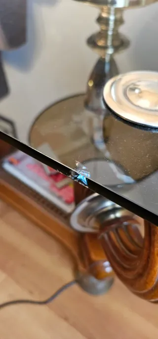 Mesa auxiliar cristal y madera