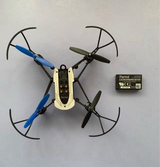 Dron Parrot Mambo Fly Nuevo