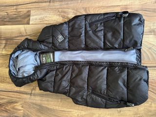 Chaleco acolchado Reserved negro talla 134cm, niño