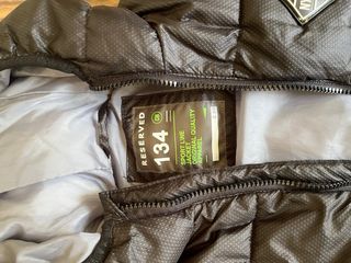 Chaleco acolchado Reserved negro talla 134cm, niño