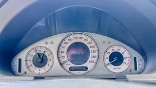 Mercedes-Benz E500 Avantgarde 2003 · 306 CV · Full