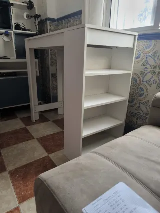 Mesa Alta/Barra Desayuno con Estantería