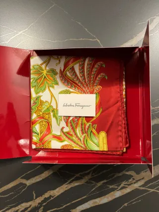 Foulard Salvatore Ferragamo Edizione Limitata