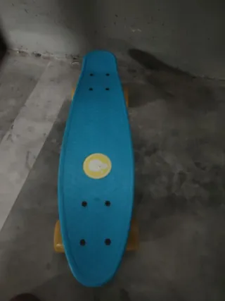 Patinete azul poco uso