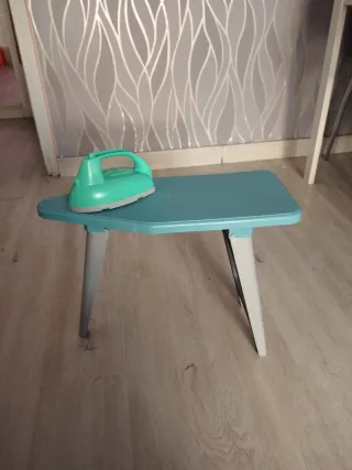 Tabla y plancha de juguete