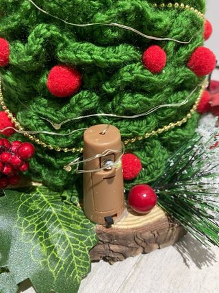 Adorno Navideño Artesanal Tejido a Mano, con LED