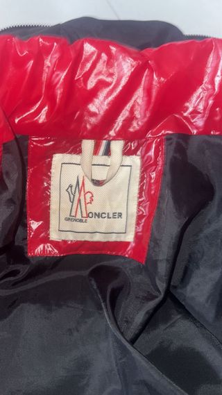 Moncler Giubbotto Rosso Uomo e originale 100%
