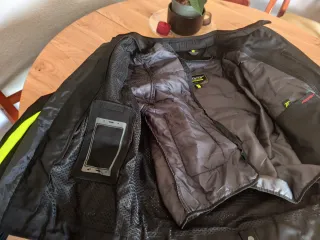 Chaqueta Moto Negra con Detalles Flúor Talla M