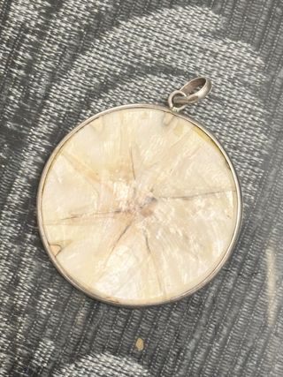 Colgante Plata Diseño Radial Beige