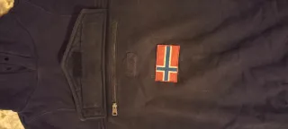 Felpa Napapijri nera con bandiera