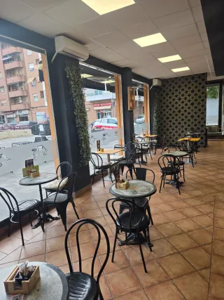 Se traspasa cafeteria